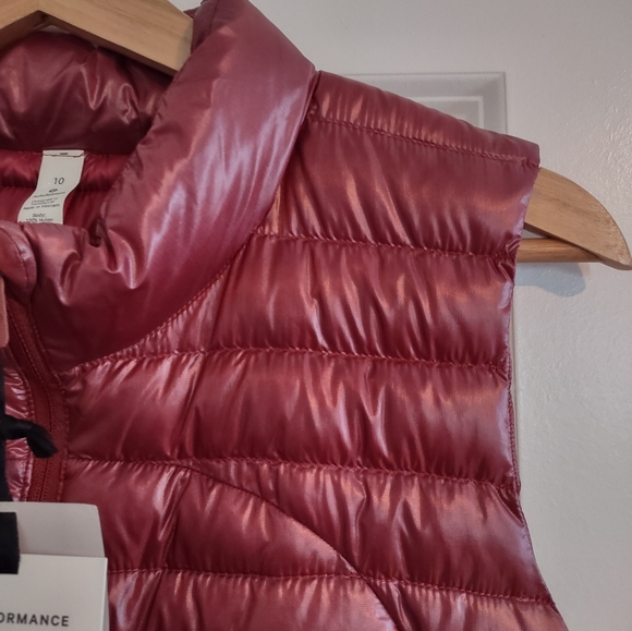 Lululemon Pack It Down Vest Shine Chianti NWT - Picture 3 of 14